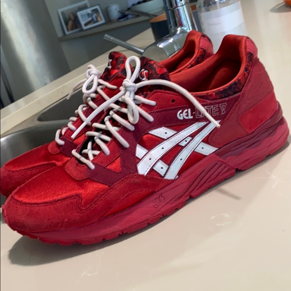 Sneakers